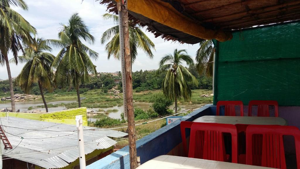 Riverside Homestay Хампи Экстерьер фото